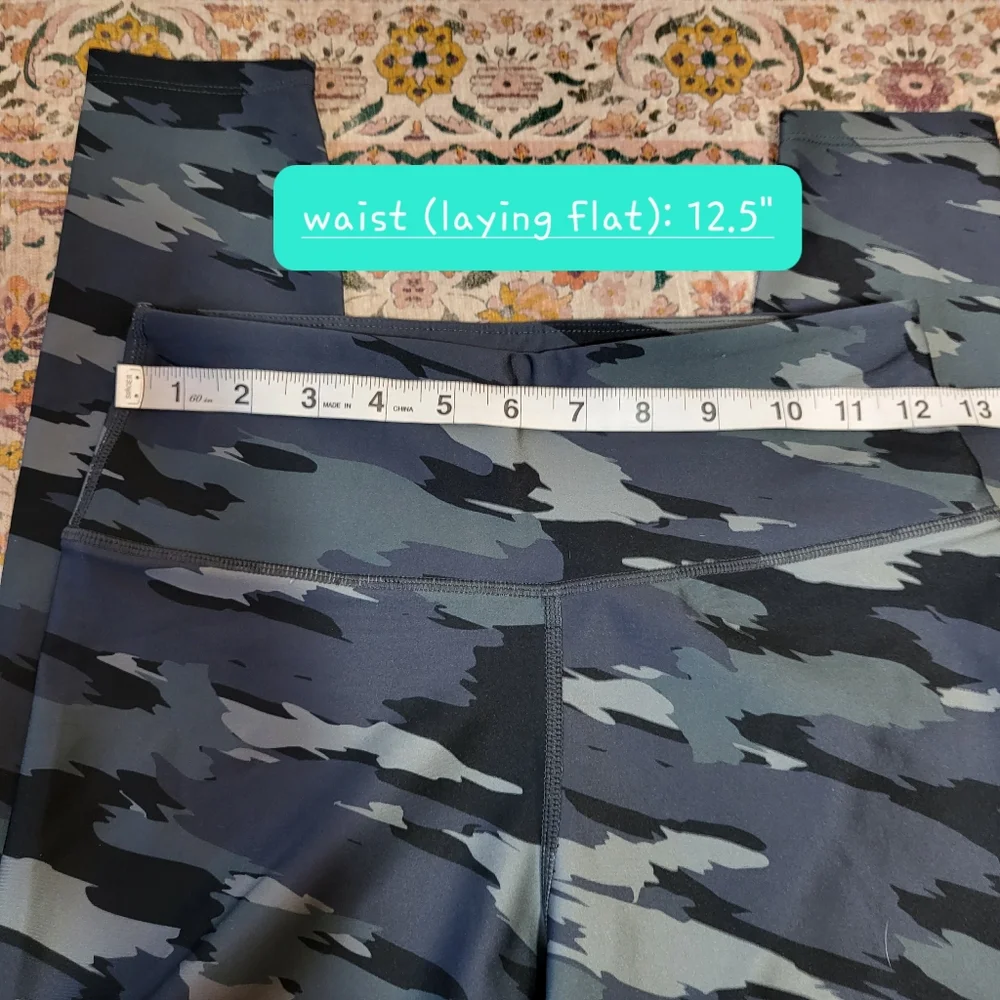 🌜 SOUL Camouflage Leggings Raised Silicone logo womens size S